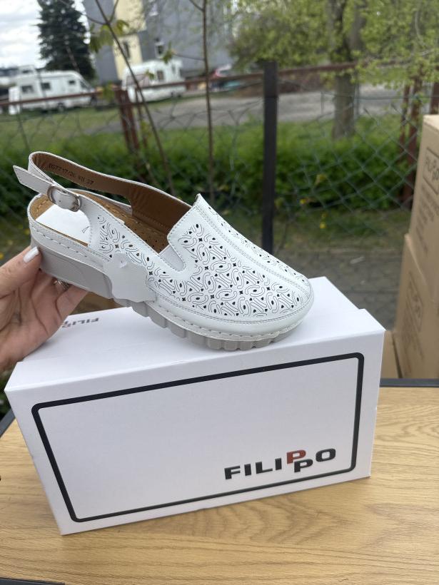 FIL 18- SANDAŁ DZIURKOWANY PELNY FILIPPO DS7717/26WH