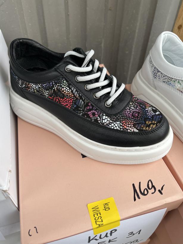 TUREK 31 adidas czarny wzór kwiaty Missmama 