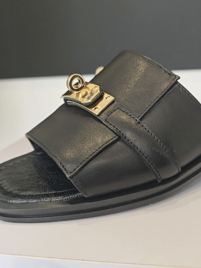 Klapki inspiroawane Hermes