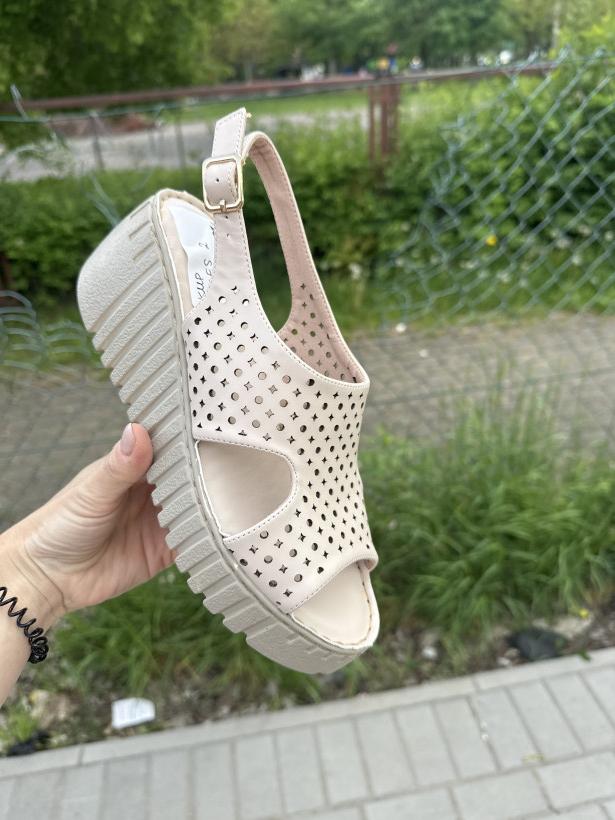 VICES 2 sandał klin ażurowy beżowy C3142-42 beige 
