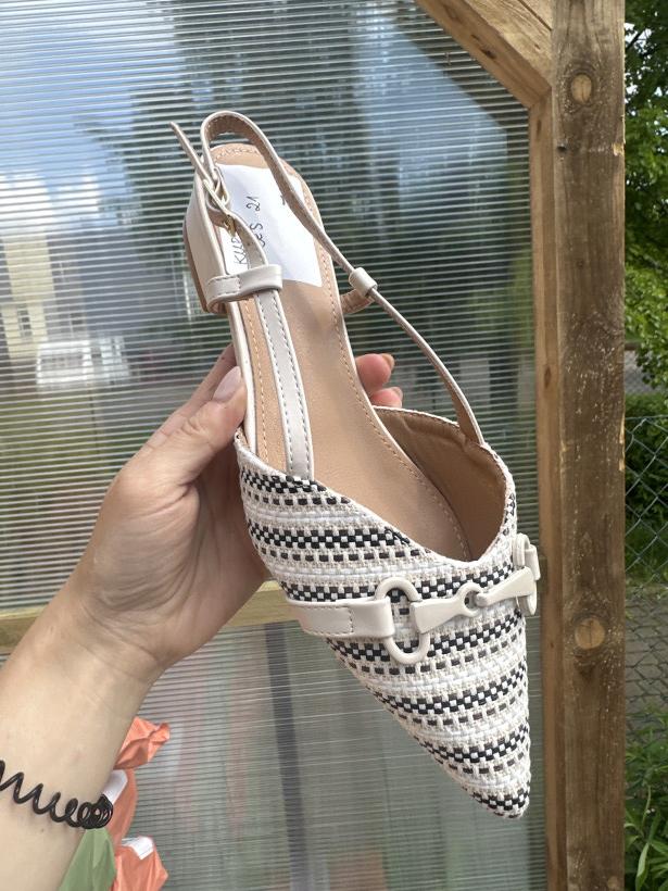 VICES 21 sandalek czubek z klamra beżowo czarny Q25-4-42 beige 