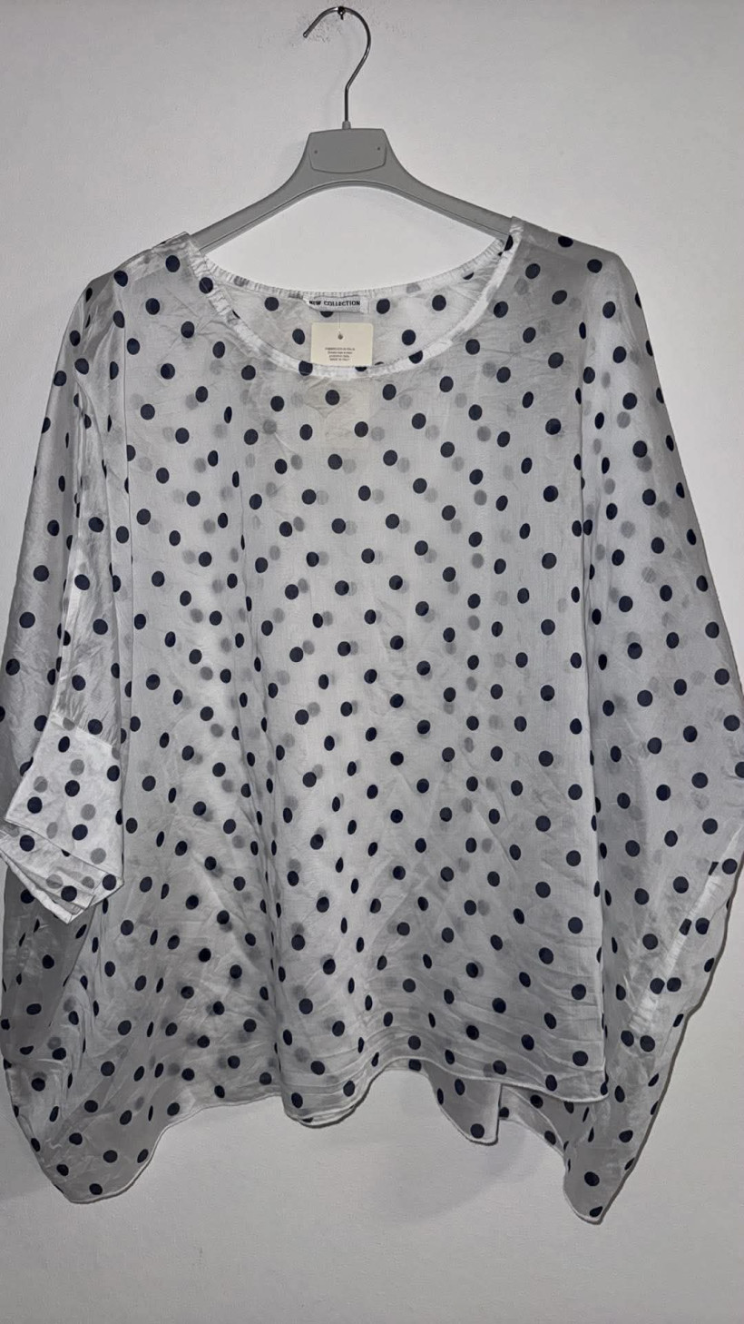 Italia nr 14 - Bluzka oversize biała w granatowe grochy - 20432 - 