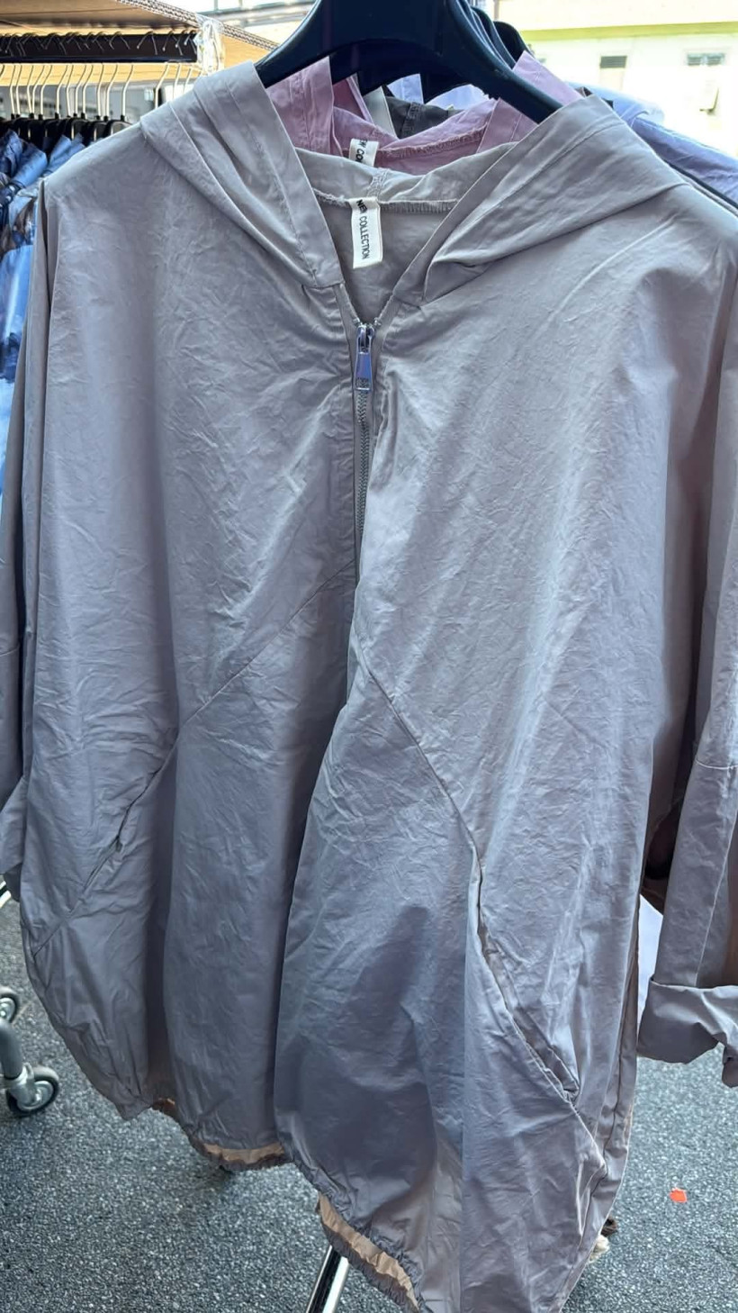 Italia nr 14 - Kurtka / bluza jednokolorowa z kieszeniami - G29402 - beżowa