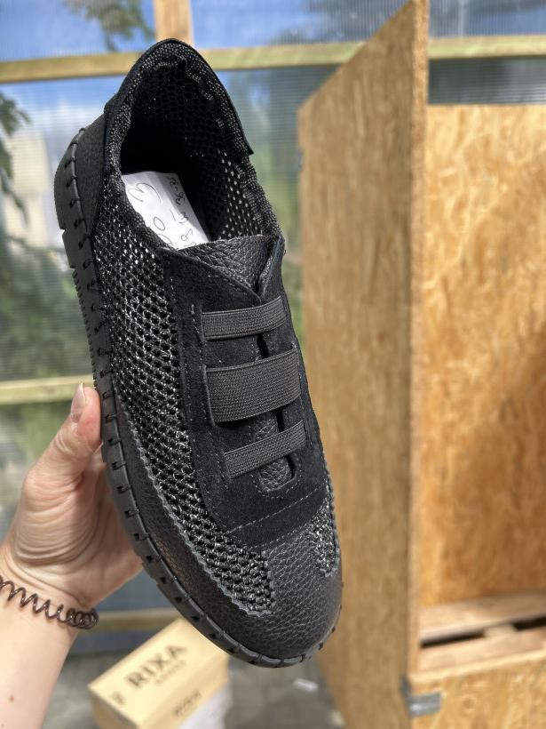 MODO 3 czarny Adidas 379 2025 black 