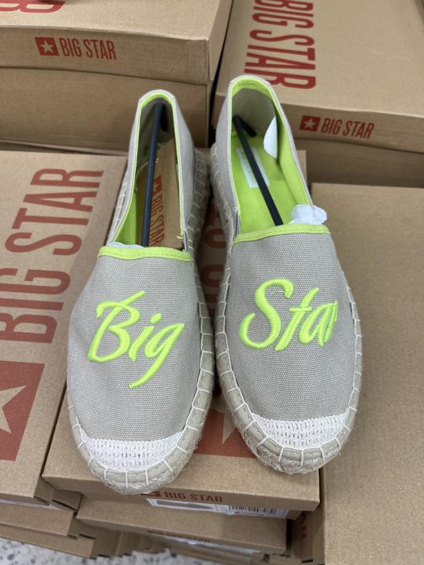 Big 12 espadryl beżowy z zielonym napisem  JJ274975