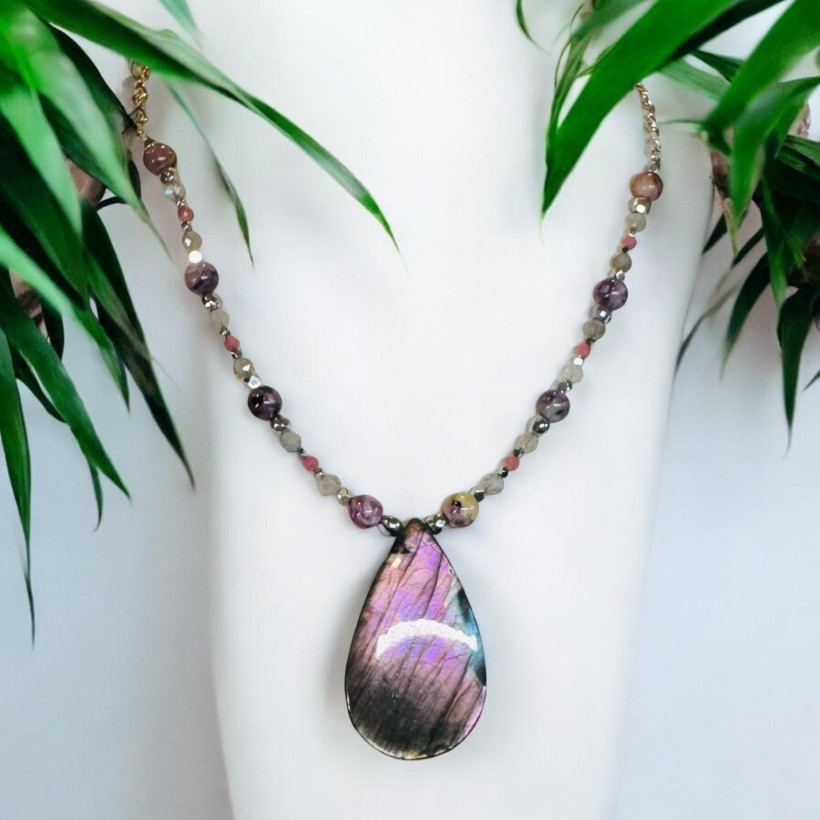 Aurore violette