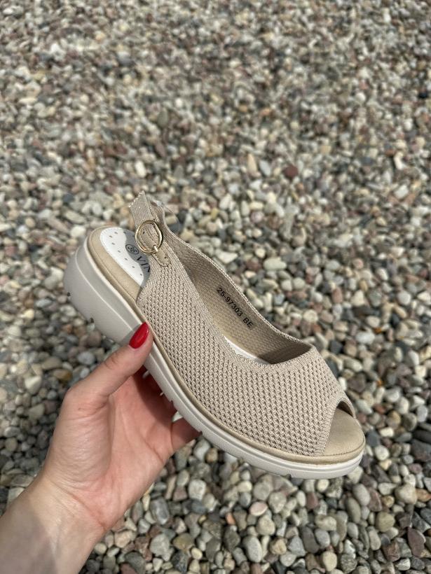 Vini 3 sandał vinceza duo25-97303 beige beżowy sandał na klinie