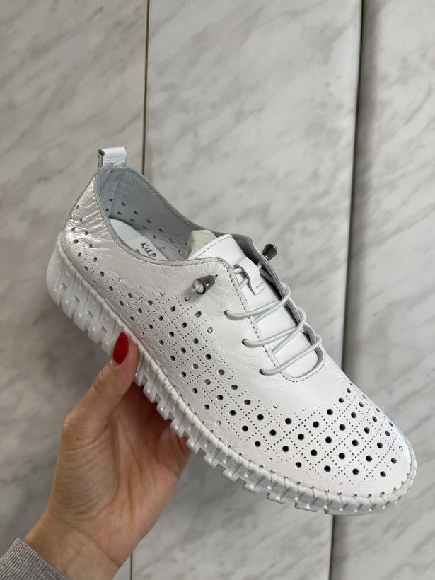 TURCJA 2 półbut AIRELLE 860-10 i  861-10 white biały ażurowany półbut na gumki na klinie