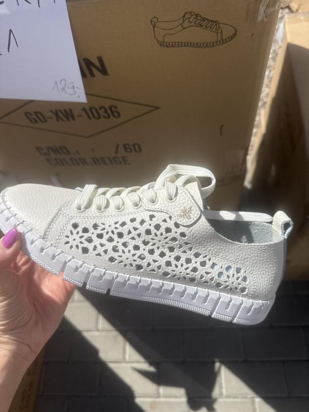 Afera 21 goodin adidas miękki biały GD-XW-1036 beige