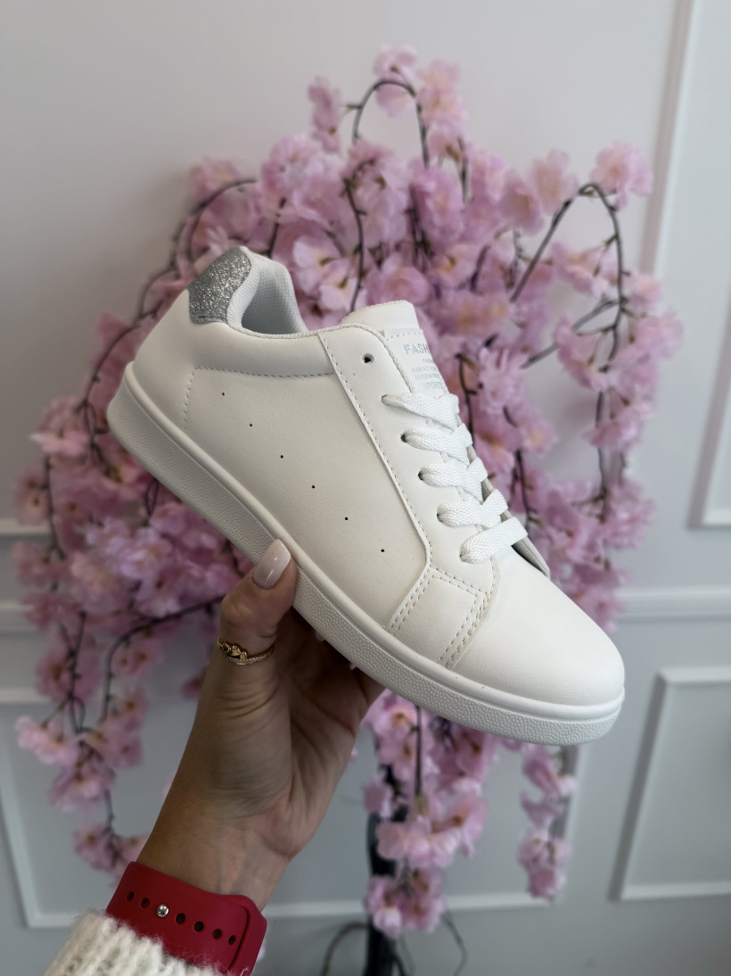 Adidaski srebrny akcent 15085
