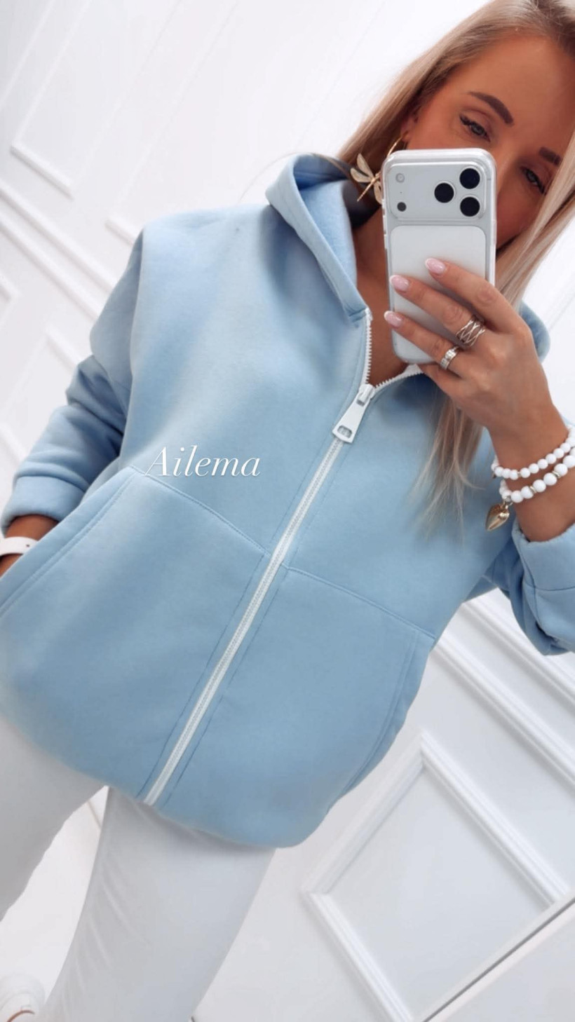 Bluza Motion M01192 wyszywany napis QUEEN zamykana na zamek