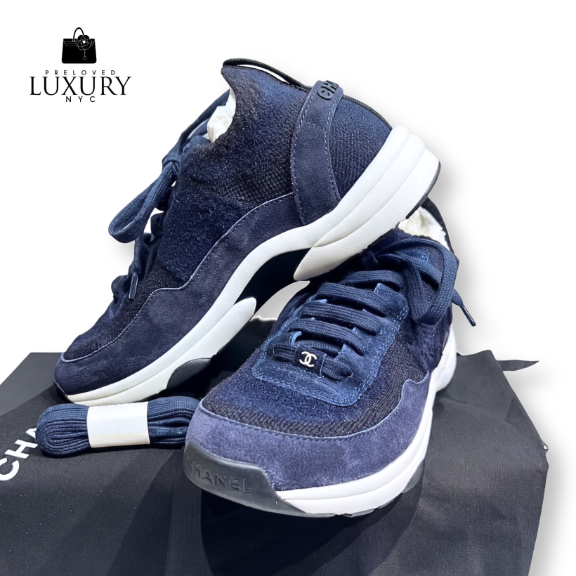CHANEL Sneakers