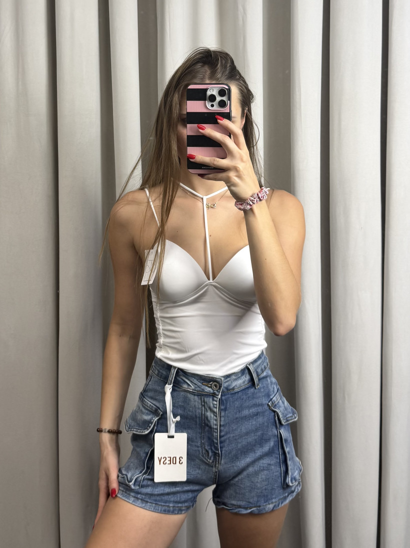 Spodenki jeans z kieszeniami 
