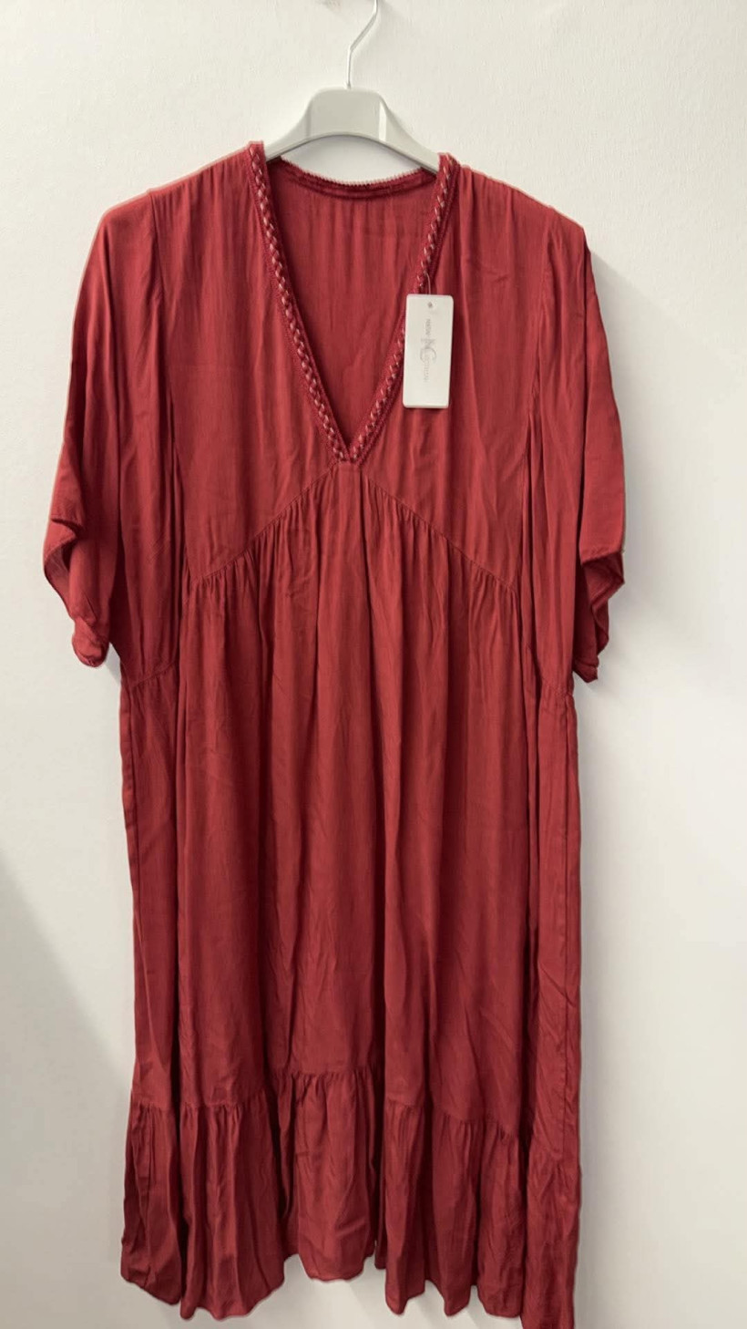Italia nr 17 - Sukienka jednokolorowa w szpic - 3379 - bordo