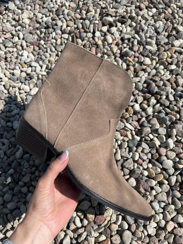GRACJA 13 botek ideal Shoes 5311a khaki beżowy botek zamsz