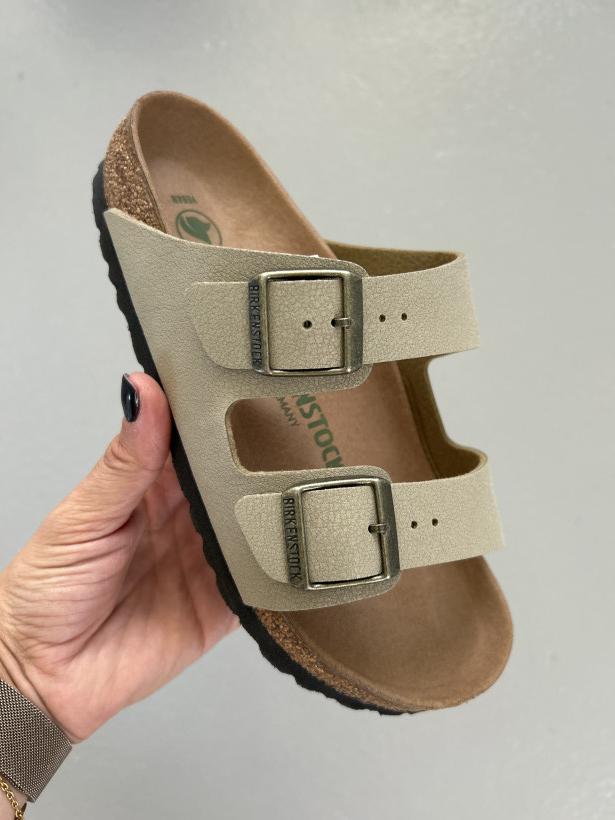 BIRKEN 40 klapek arizona birkenstock 1020023 regular fit faded khaki wegan szałwiowy laczek