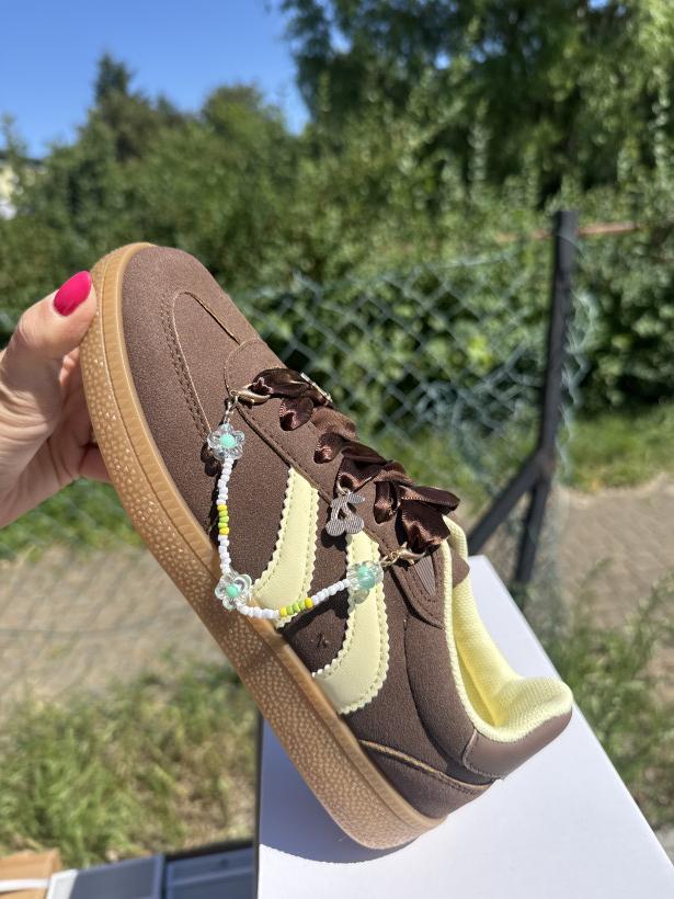 Sportowe 2 Adidas brązowe koraliki tasiemki C3936 brown 