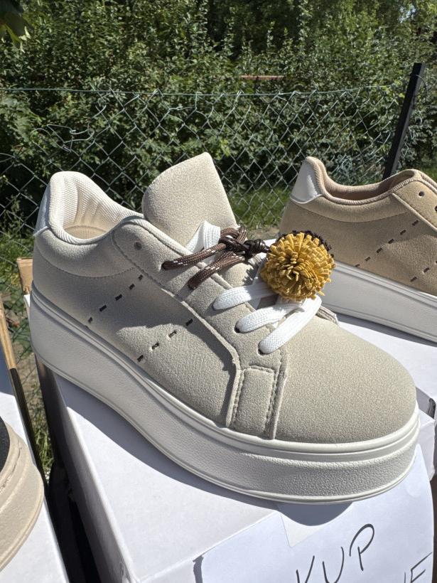 Sportowe 6 Adidas platforma bez Be.Sport C3930 beige 