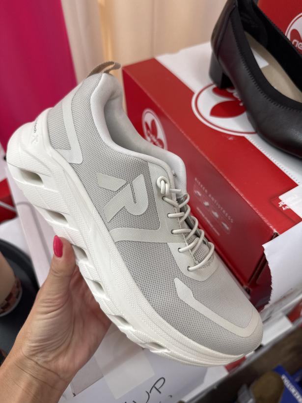 Riki 8 Adidas biały siatkowany W3504-60