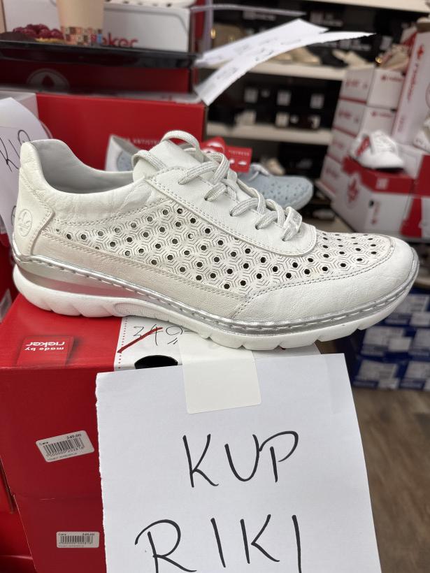 Riki 11 Adidas biały dziurkowany L3217-80