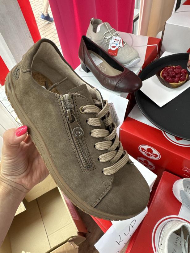 Riki 12 brązowy Adidas z zamkiem 52301-25