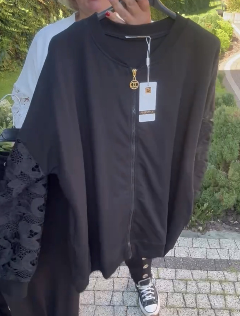 Bluza jednokolorowa na zamek, rękaw z gipiury, fs - 40478 - czarna