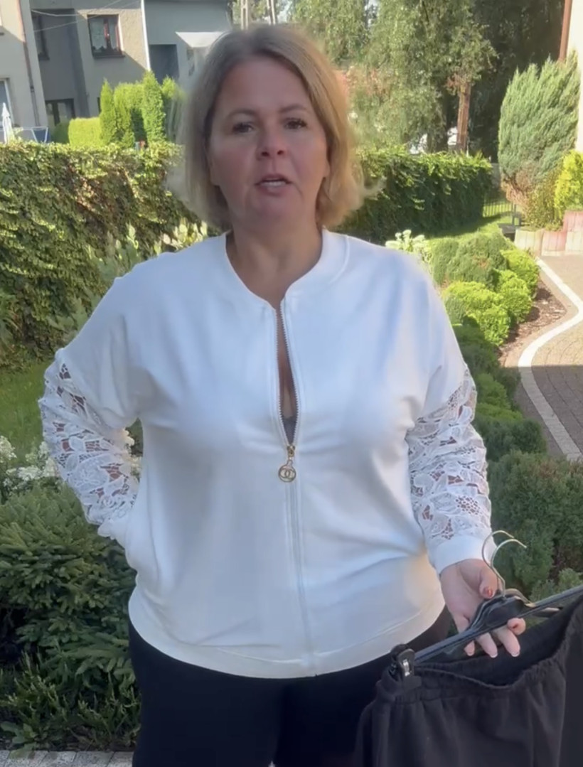 Bluza jednokolorowa na zamek, rękaw z gipiury, fs - 40478 - biała