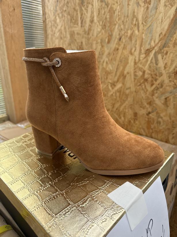 Jesień 10 botek cyrkonie karmel Tulipano Y1B-AX3817-18 camel 