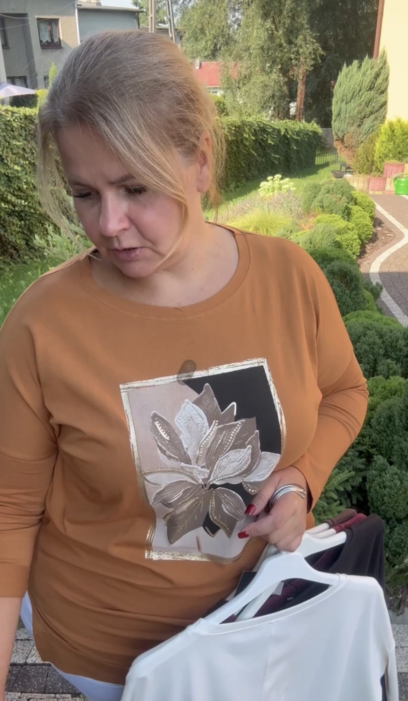 Bluzka jednokolorowa wzór kwiat, veso - 9243 - karmel