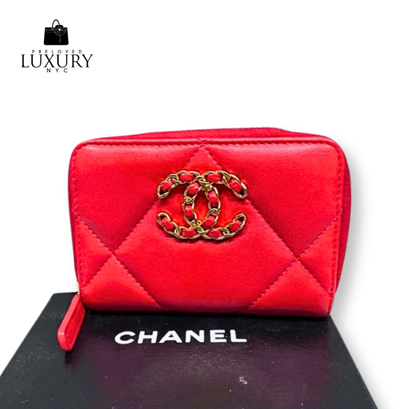 CHANEL 19 Lambskin Coin Case (30959738)