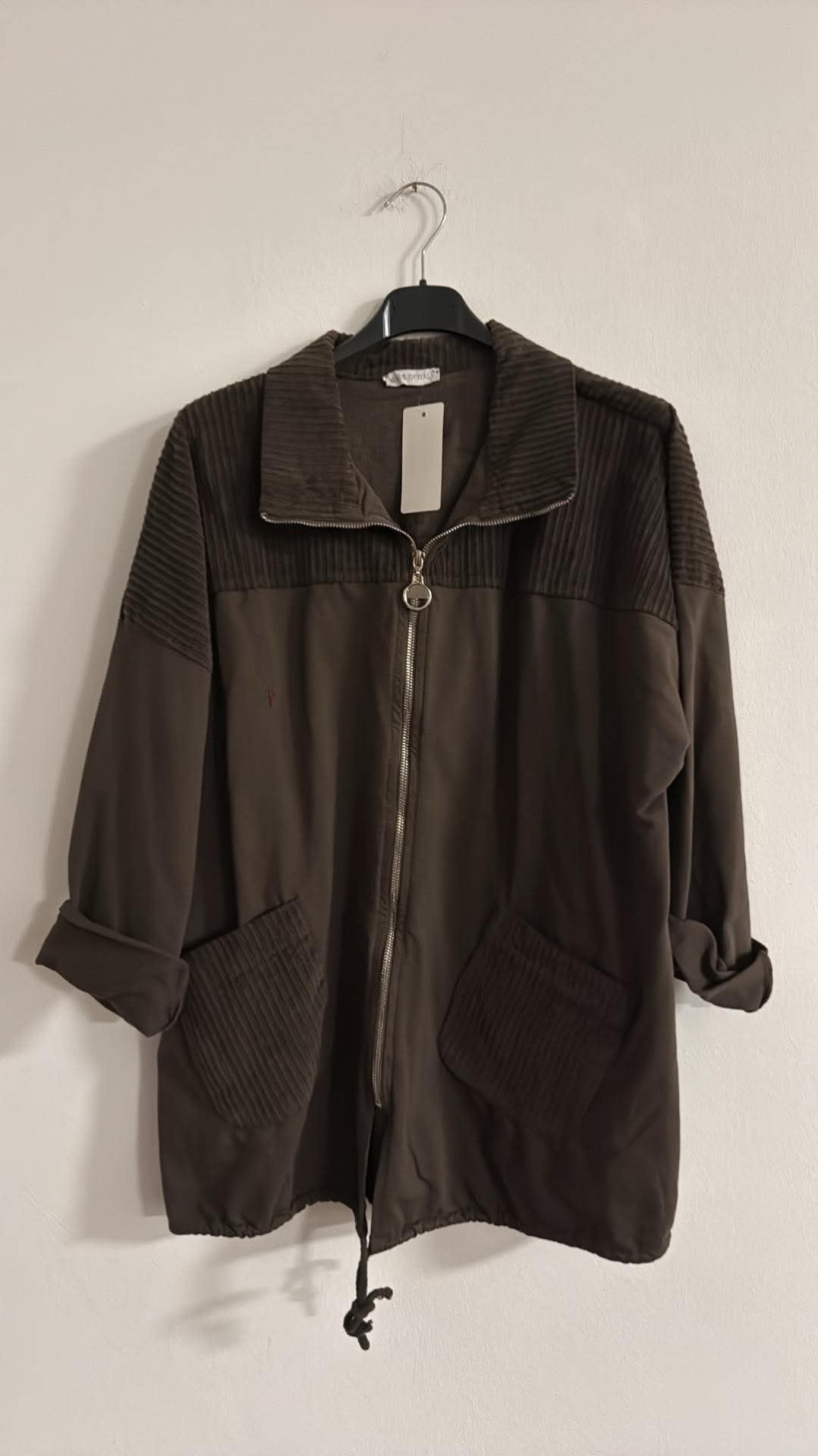 Italia nr 18 - Bluza jednokolorowa na zamek - 5535 - WR