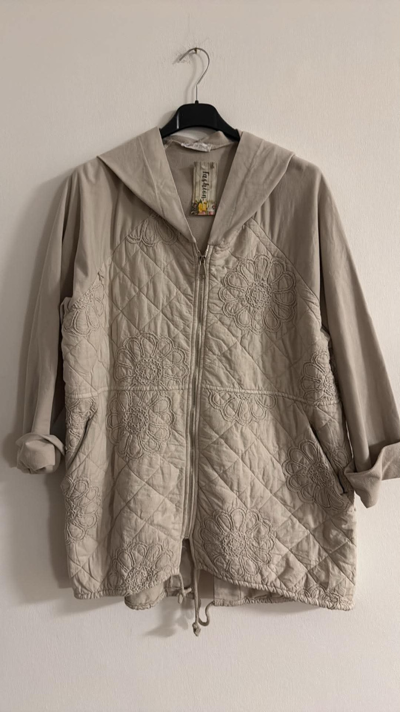 Italia nr 18 - Kurtka / bluza pikowana w kwiaty - 3658 - WR