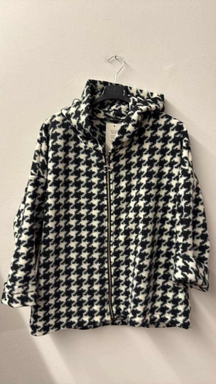 Italia nr 18 - Kurtka / bluza pepitko z kapturem - 20596 - DS