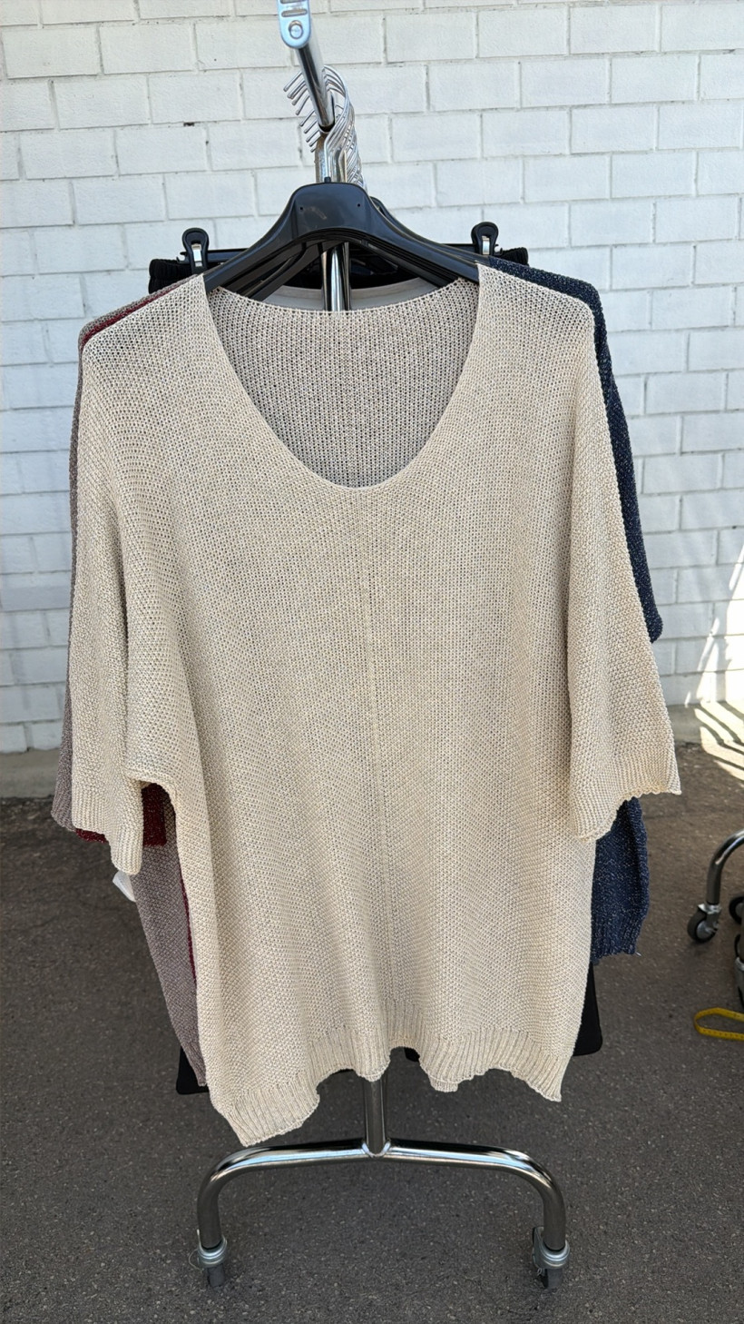 Italia nr 18 - Sweter dzianinowy ze srebrną nitką - BS - 25002 -