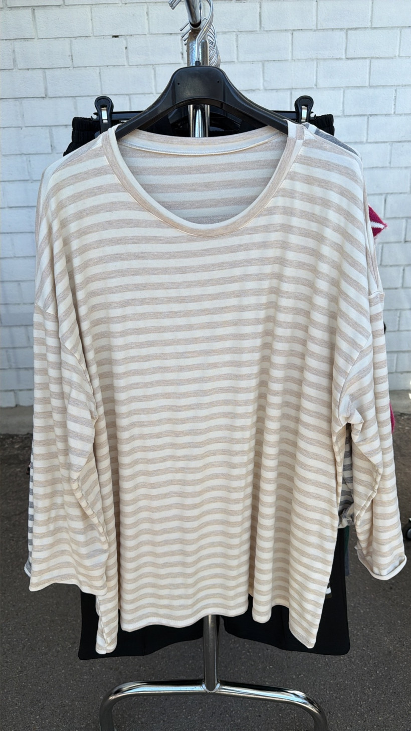Italia nr 18 - Bluza / tunika w paski - BS - 24507 -