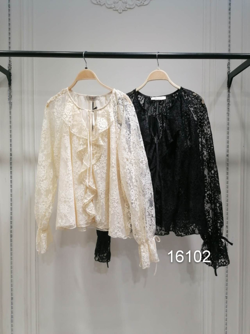 Blusa rendada 