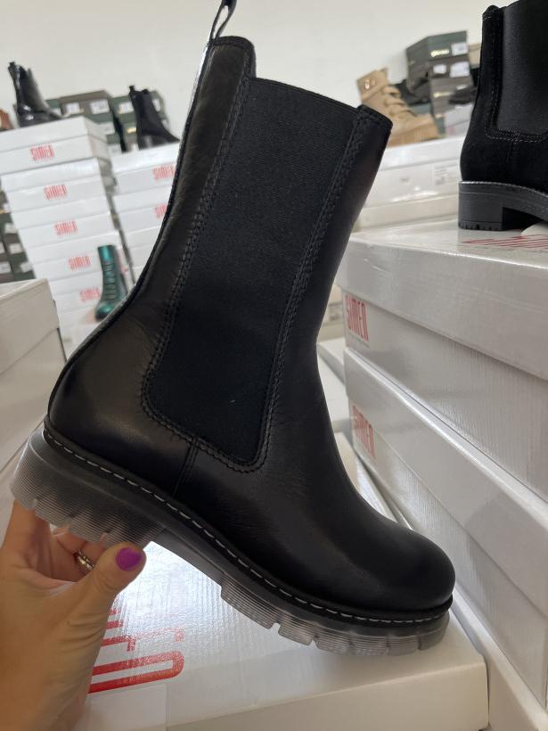 Simen 72 traper czarny z gumą żelowa podeszwa 4107A