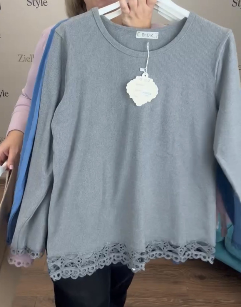 Bluzka jednokolorowa prążek wykończona gipiurą ( l/xl, 2xl/3xl - KH502