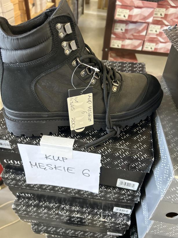 meskie 6- czarny but męski w kostke, czarne kartony goe MM1N4034