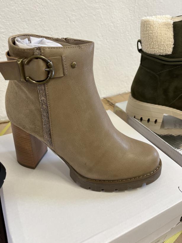 Wawa 7 botek beżowy na klocku drewnianym 4116 khaki