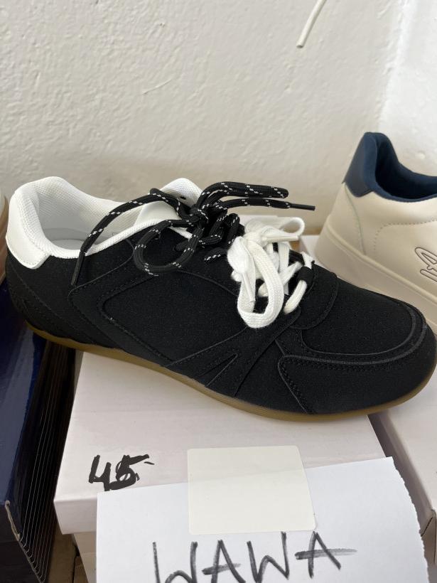 Wawa 28 adidas czarny samba 6508 black