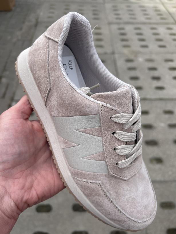 ENPLUS 2- beżowy zamszowy adidas FL984-3 BEIGE