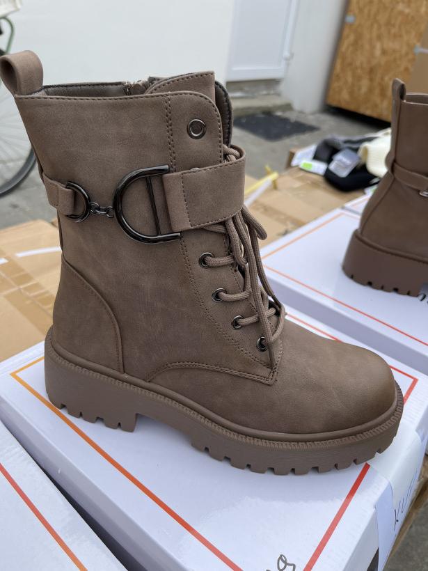 Tani 23 traper taupe wiazany z klamrą dior Super Me XJ-920 khaki
