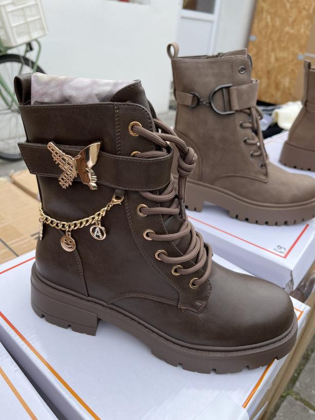 Tani 24 traper brązowy eko z motylkiem i lancuchem Super Me XJ-951 brown 