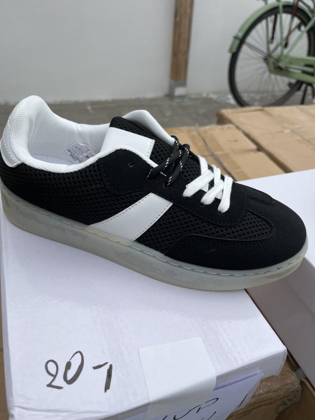 Tani 31 adidas czarny samba płaska 6501 black