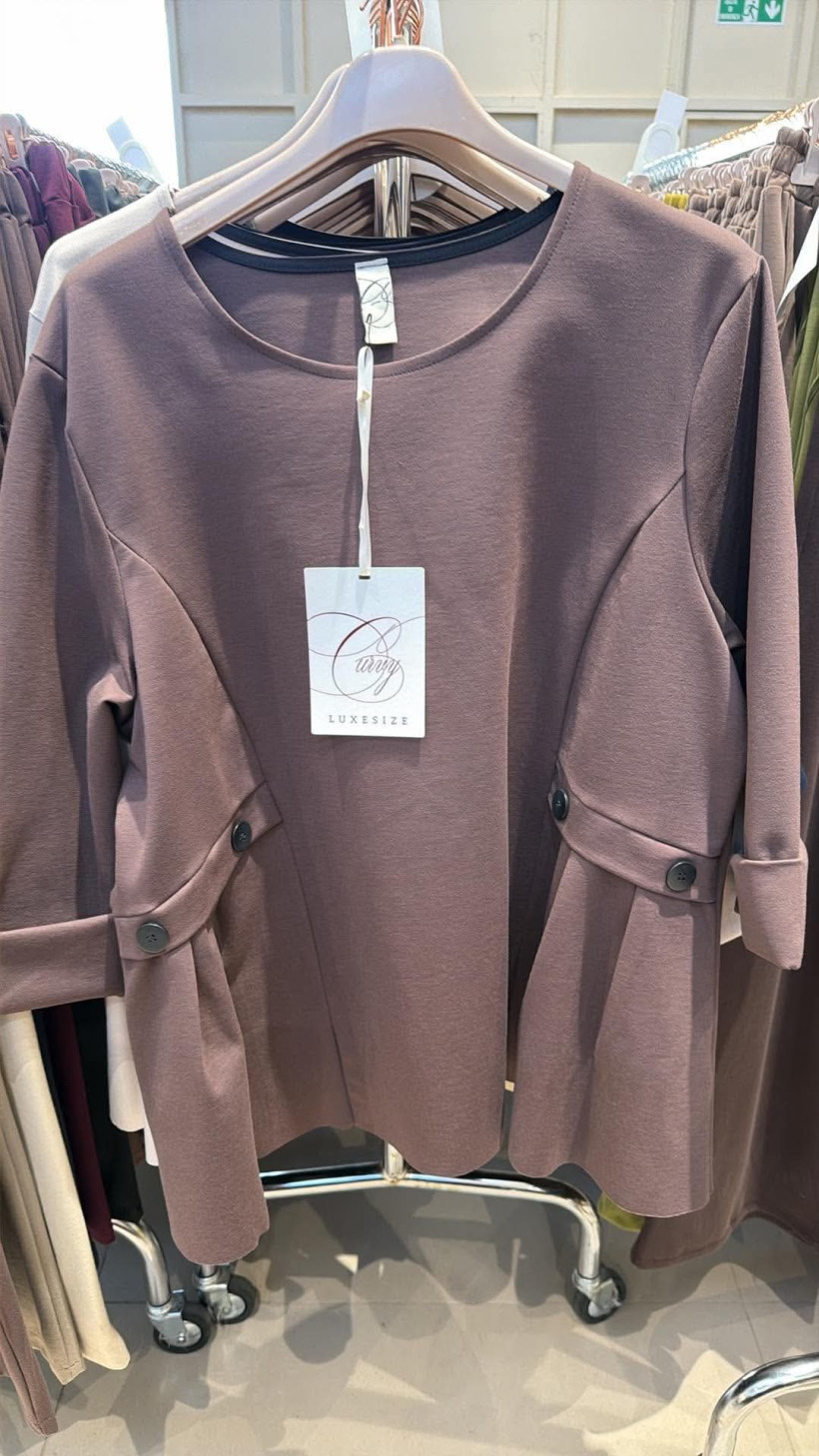 Italia nr 19 - Bluza jednokolorowa - ozdobne guziki - 3019