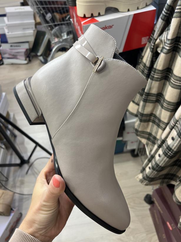 Cambell 14 botek skora sztyblet bez elegancki 25-55317bg