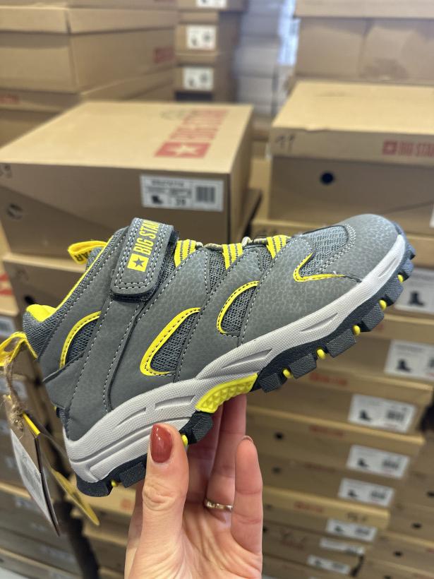 BAMBIK 8 Adidas szary z żółtymi wstawkami na rzep big star KK374152