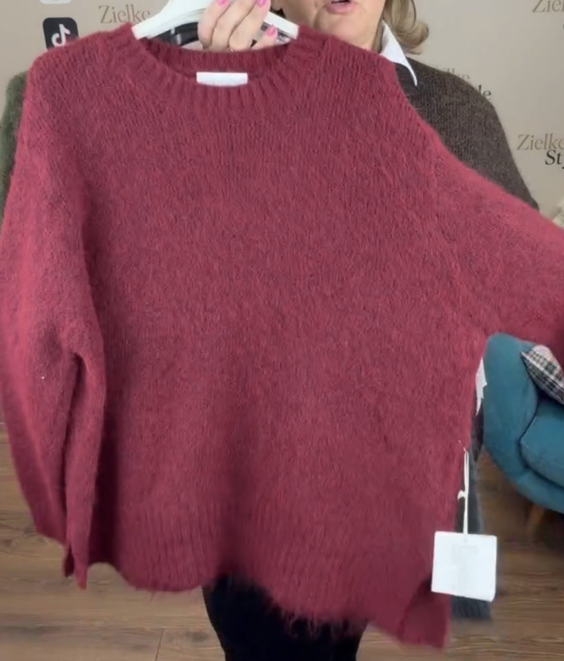 Sweter jednokolorowy - dekolt na okrągło - 86728