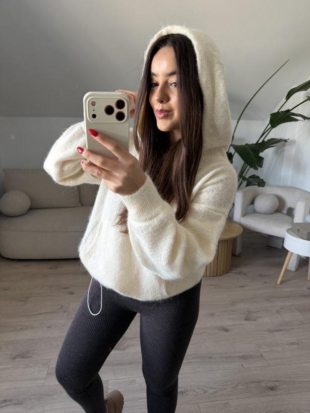 SWETER ARIA